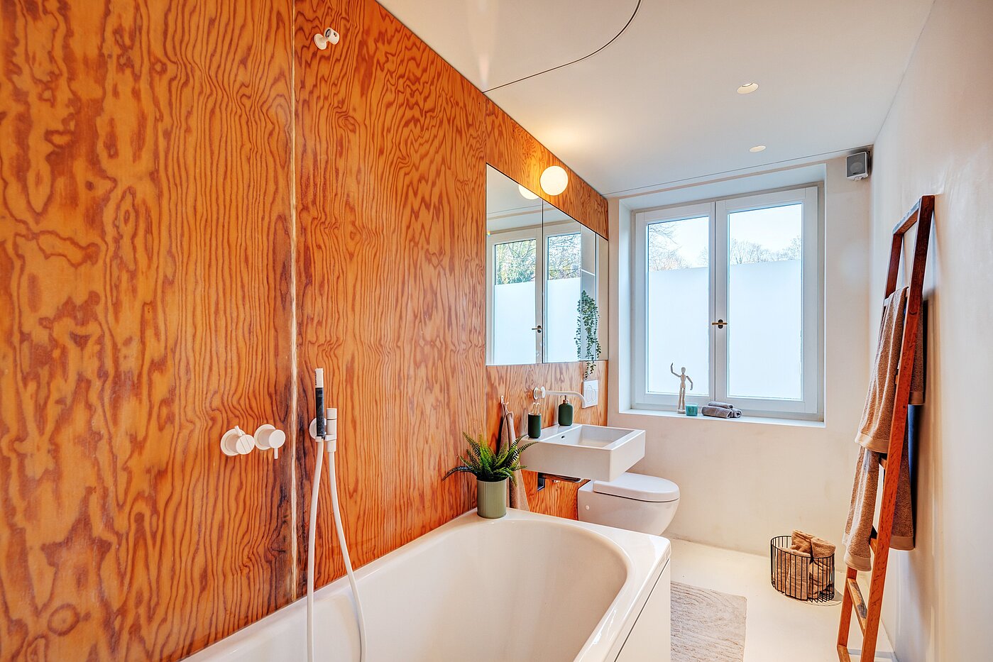 Apartment with 2.5 room | München-Au | 703111 | Bad