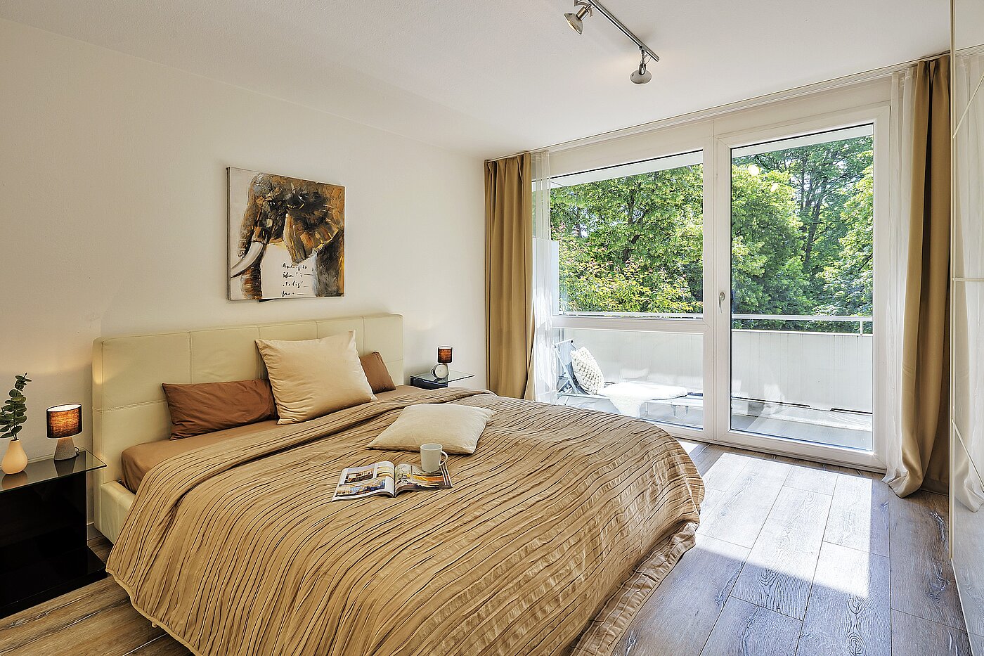 Apartment with 3.5 room | München-Bogenhausen | 70267 | Schlafen und...