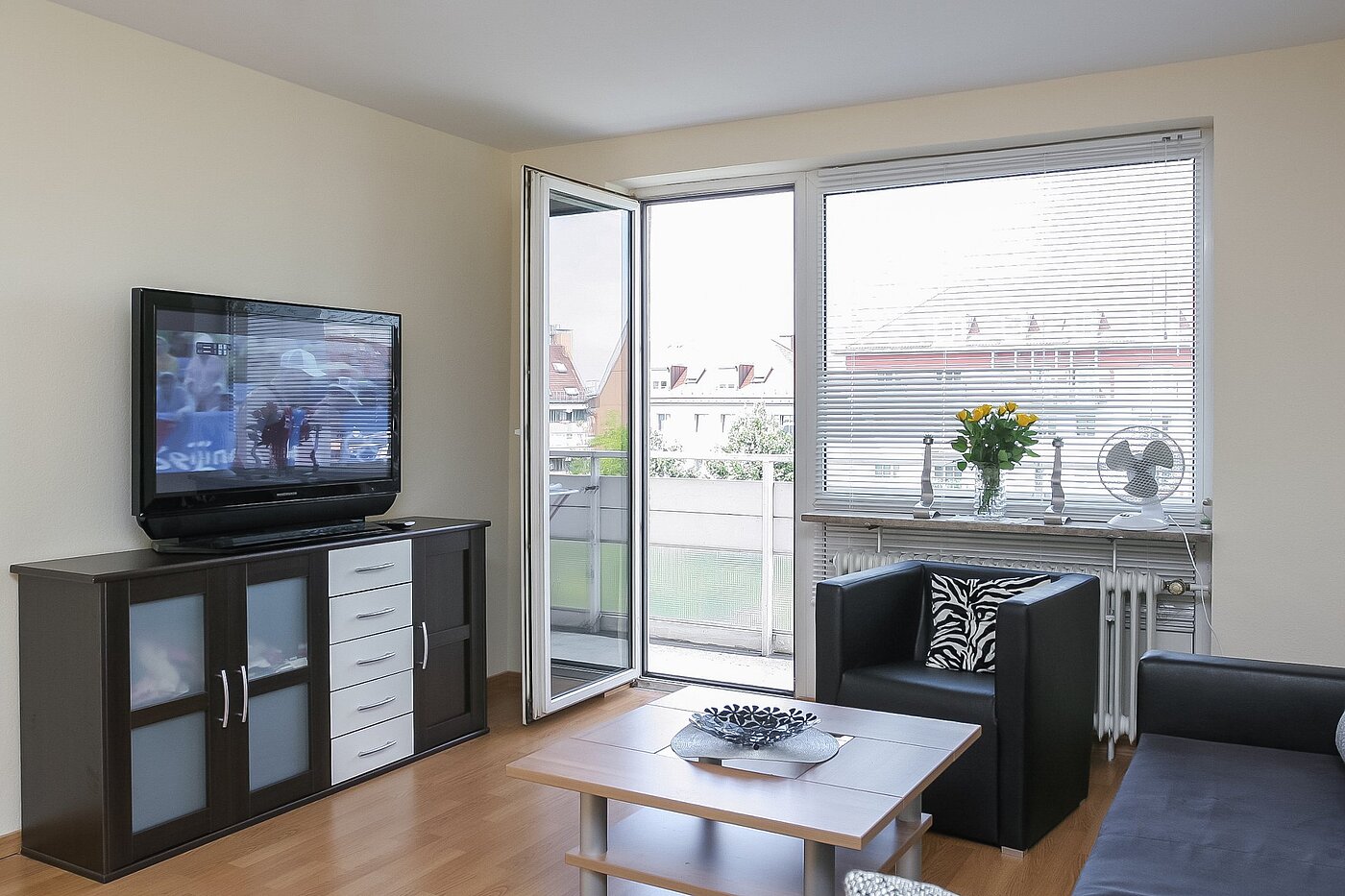 Apartment with 2 room | München-Nymphenburg | 1805ML3 | Helles Wohnzimmer