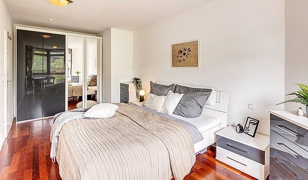 Apartment with 3 room | München-Schwabing | 2202ML12 | ...sehr schön hell