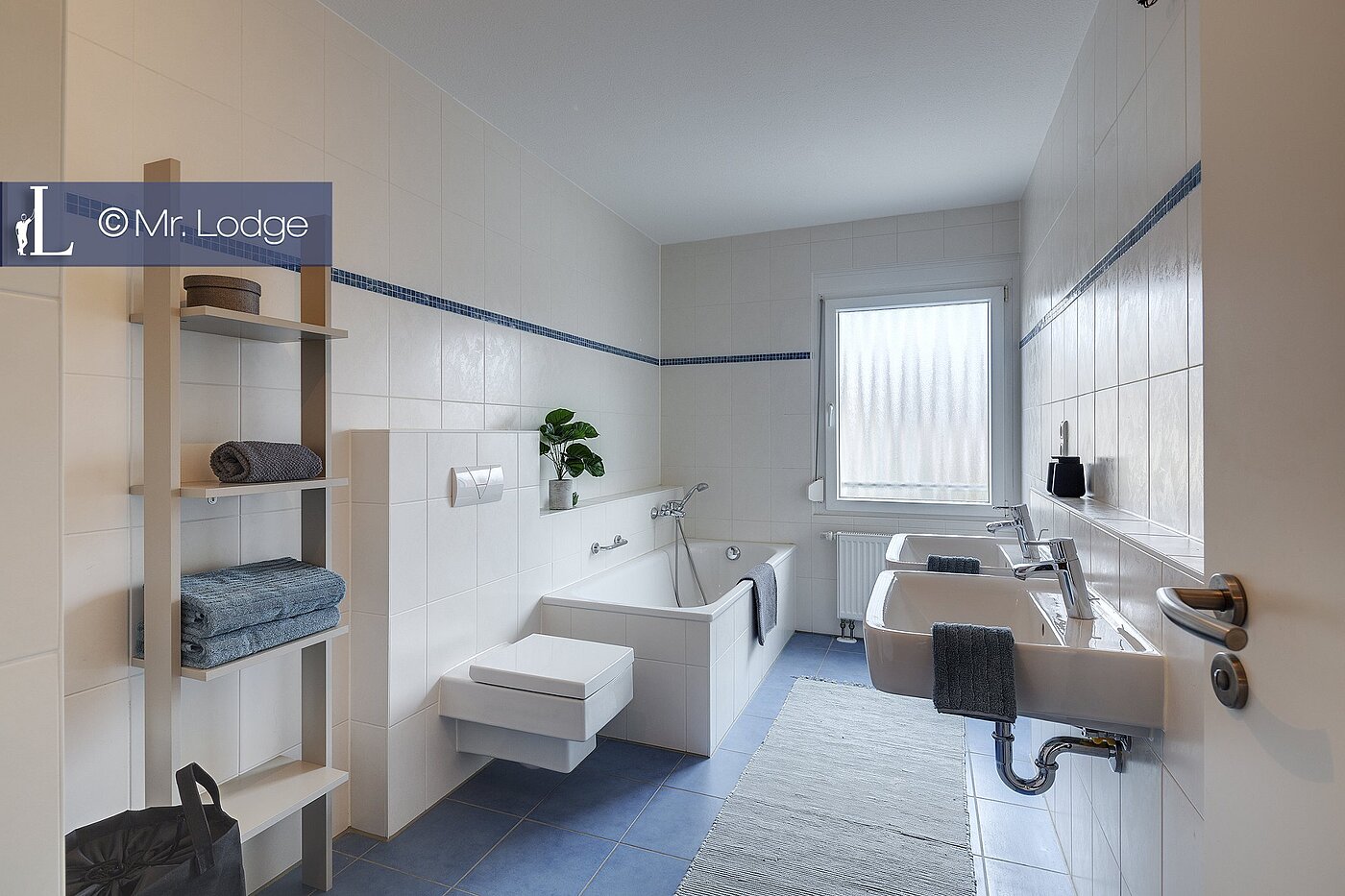 Apartment with 5 room | München-Trudering | 1902ML4 | Schönes, helles Bad