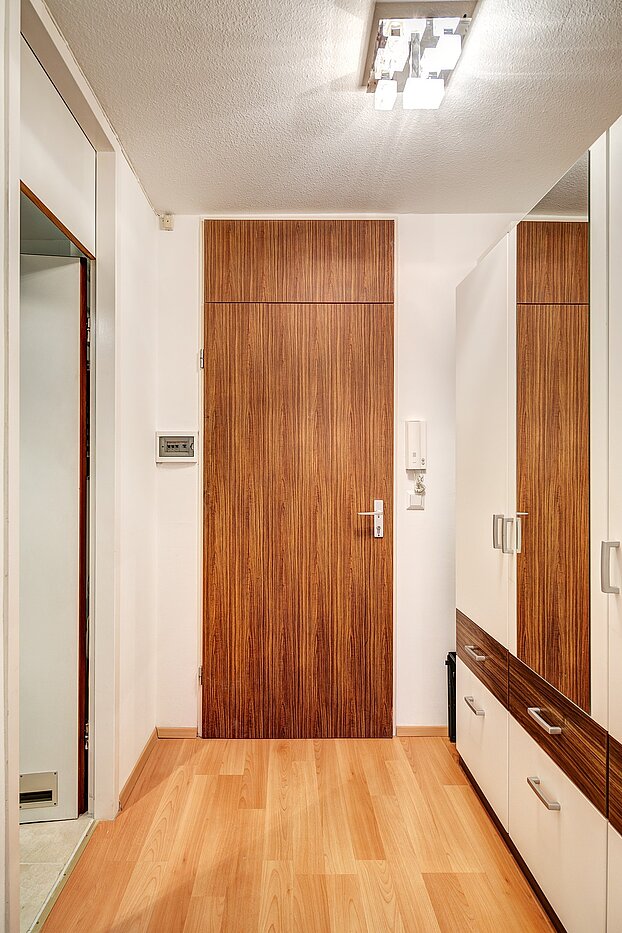 Apartment with 1 room | München-Berg am Laim | 2207ML6 | Diele Blickrichtung Eingang...