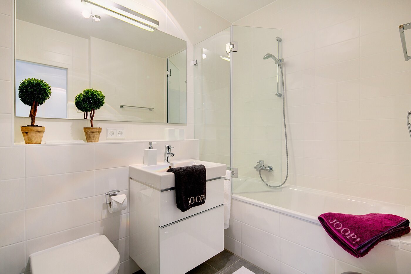 Apartment with 2 room | München-Maxvorstadt | 70023 | Bad mit Badewanne...