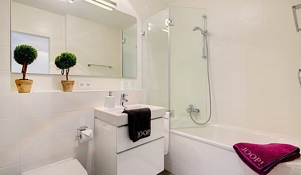 Apartment with 2 room | München-Maxvorstadt | 70023 | Bad mit Badewanne...