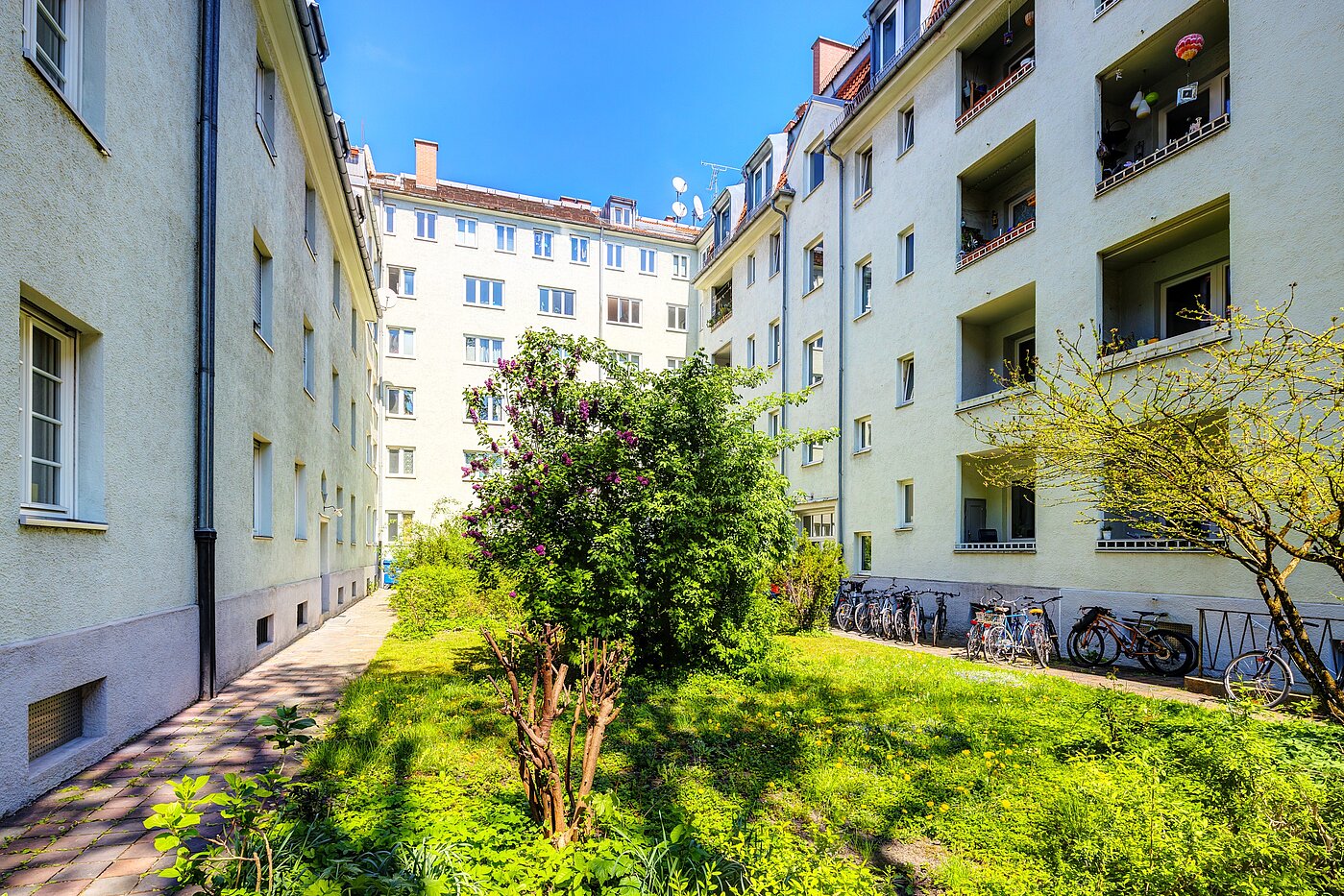 Apartment with 2 room | München-Sendling | 70220 | Innenhof