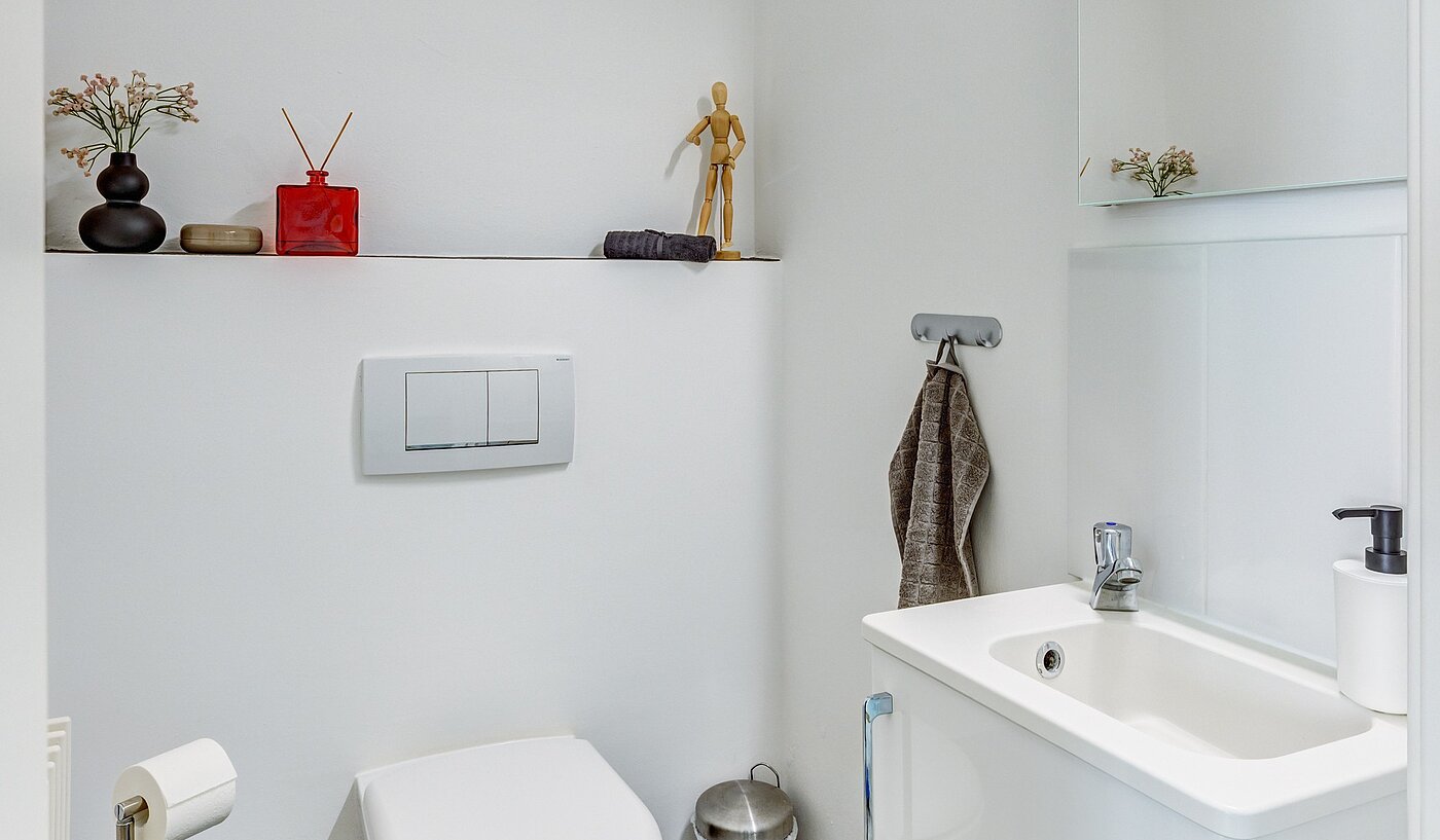 Apartment with 3 room | München-Schwabing | 70292 | Gästetoilette