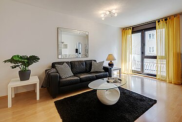 Glockenbachviertel: Modern 2-room apartment