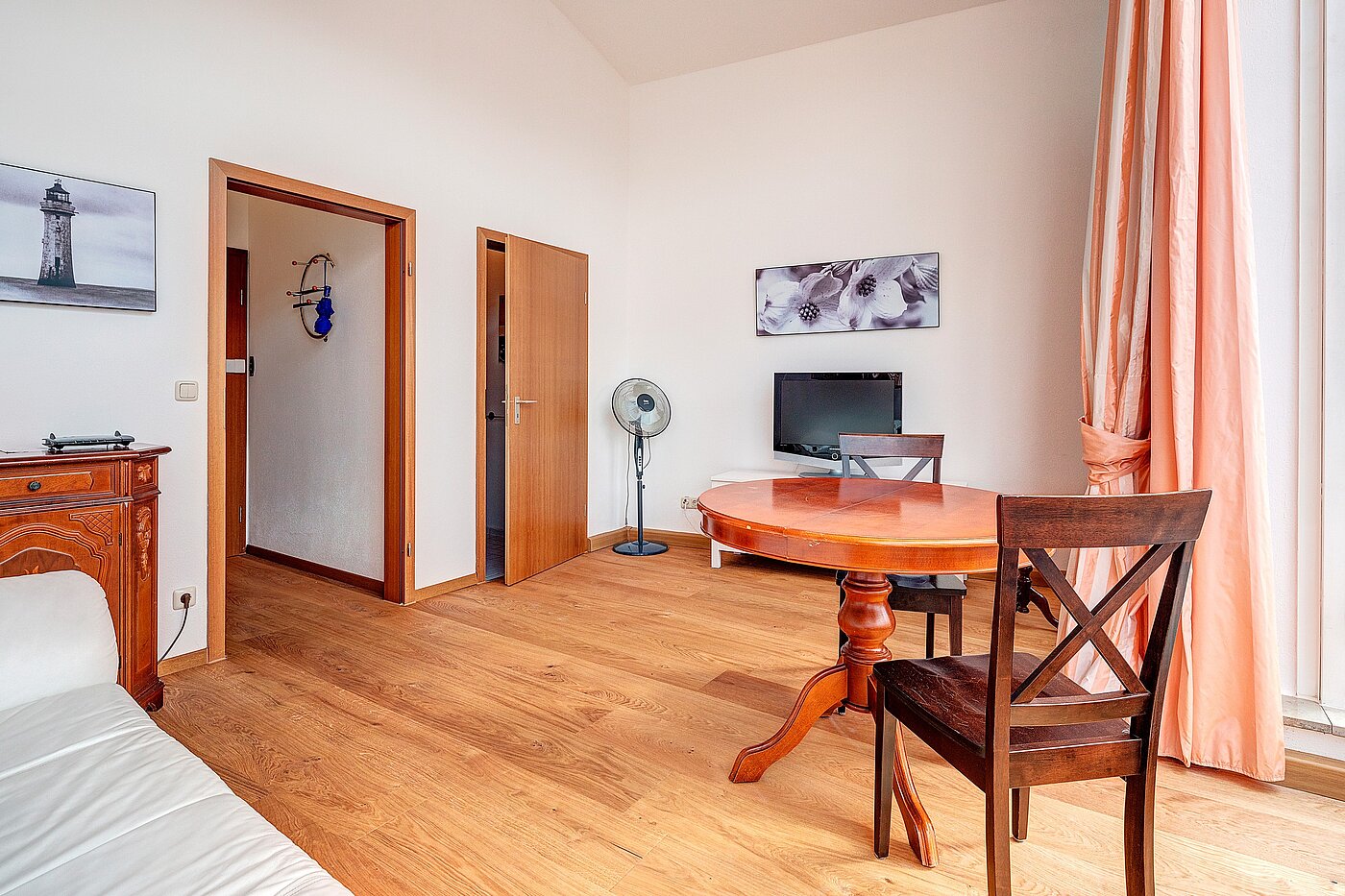 Apartment with 1 room | München-Perlach | 2204ML8 | Essbereich mit Zugang...