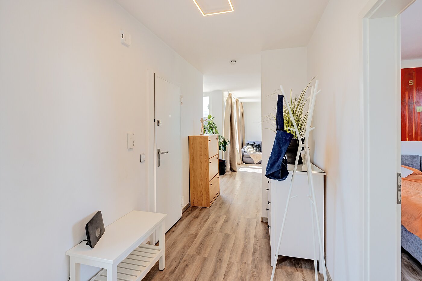 Terrassenwohnung with 3.5 room | München-Berg am Laim | 123456 | Flur