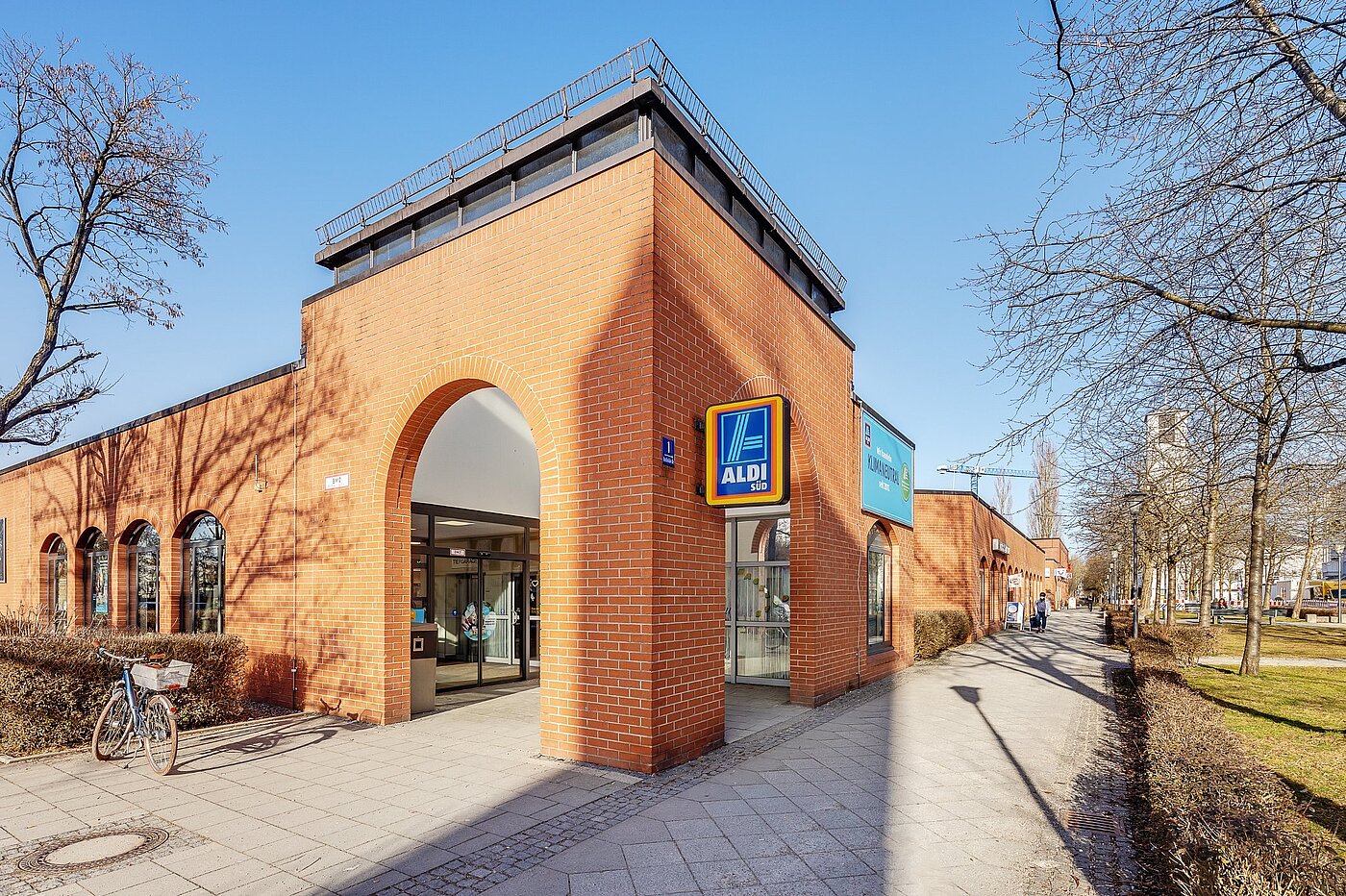 Apartment with 1 room | München-Perlach | 2102ML1 | Supermärkte und...