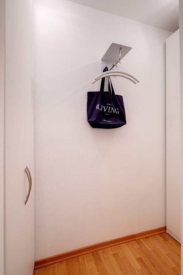 Apartment with 2 room | München-Altstadt | 2106ML7 | Ankleide mit Garderobe