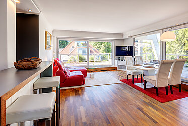 Harlaching: Penthouse gem in Menterschwaige – style, light, and tranquility combined