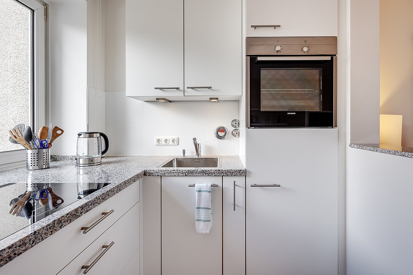 Apartment with 1.5 room | München-Schwanthalerhöhe | 2211ML8 | Moderne Einbauküche