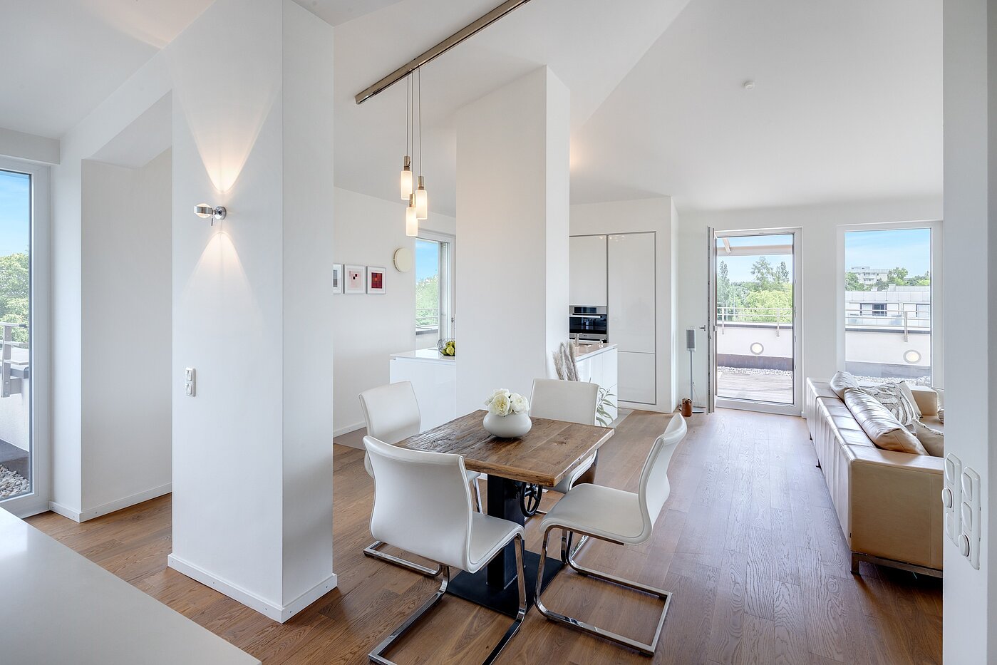 Penthouse with 3.5 room | München-Oberföhring | 70237 | ...mit Essbereich