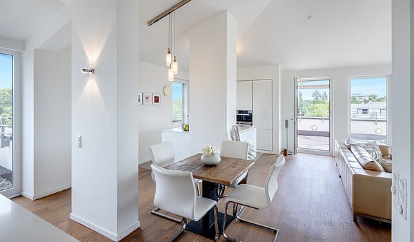 Penthouse with 3.5 room | München-Oberföhring | 70237 | ...mit Essbereich