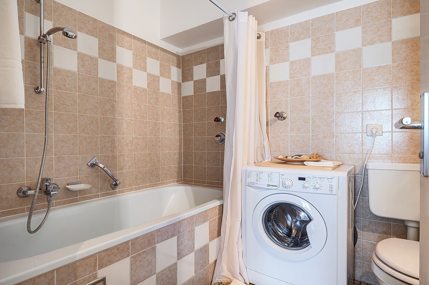 Apartment with 2 room | München-Maxvorstadt | 70398 | inkl. Waschmaschinenanschluss