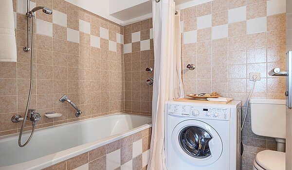 Apartment with 2 room | München-Maxvorstadt | 70398 | inkl. Waschmaschinenanschluss