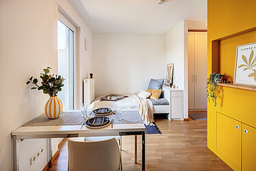 Ramersdorf: Spacious 1-room apartment with balcony - available