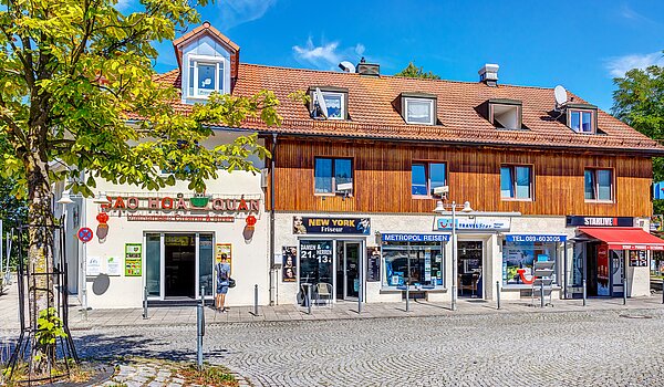 Attic Apartment with 3 room | 70501 | ...Nähe