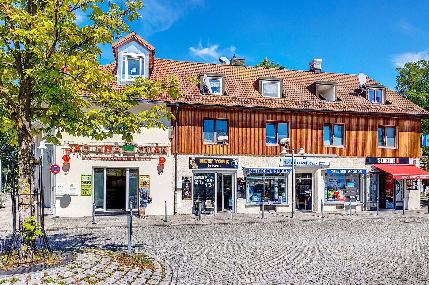 Attic Apartment with 3 room | 70501 | ...Nähe