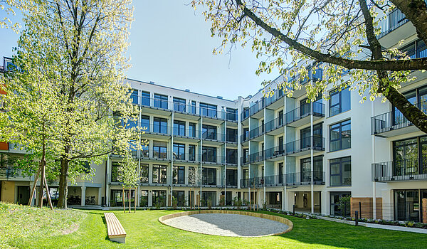 Apartment with 1.5 room | München-Bogenhausen | 70378 | Innenhof