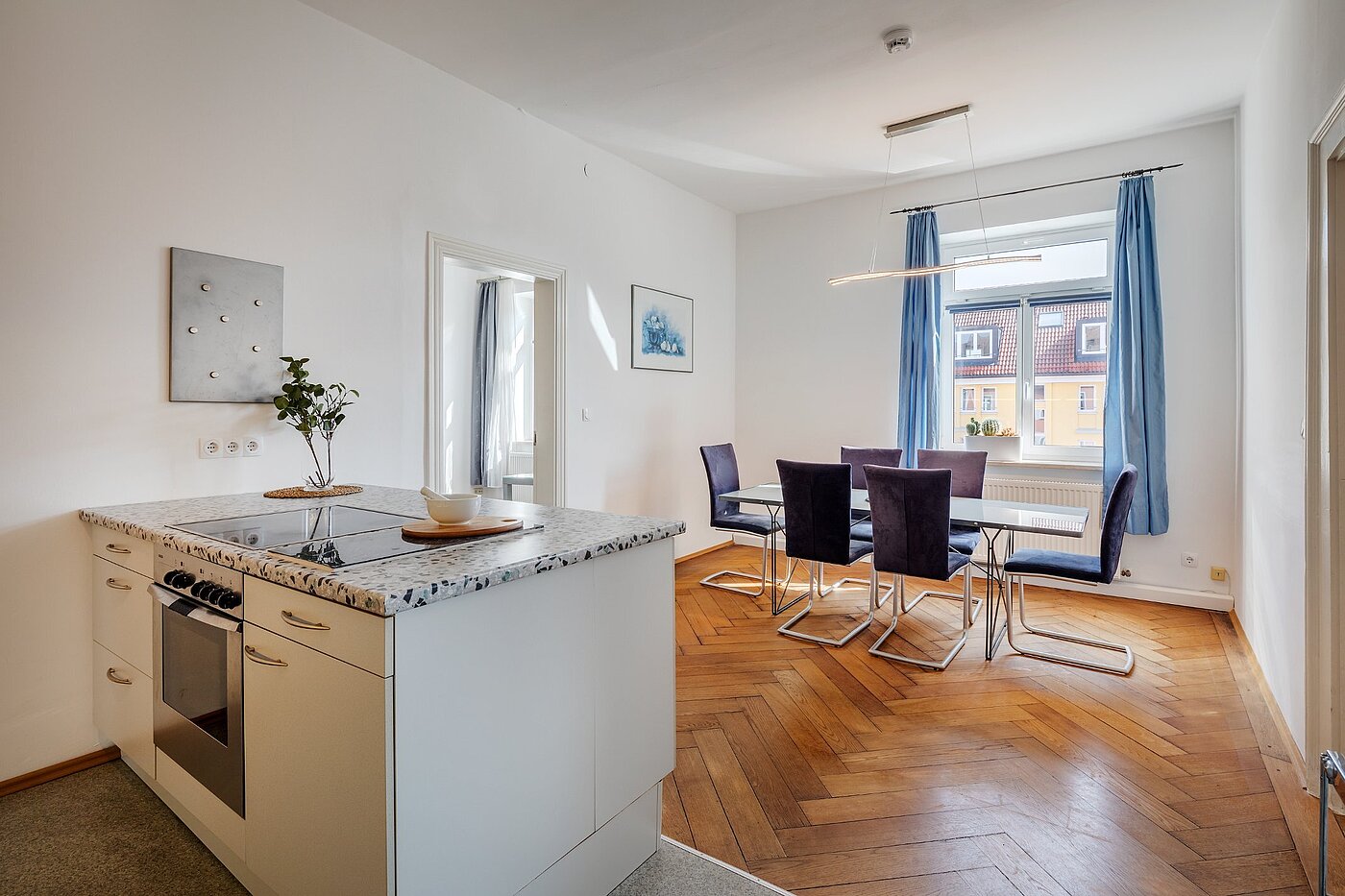 Apartment with 5 room | München-Au | 2009ML3 | ...Kochinsel und Essbereich