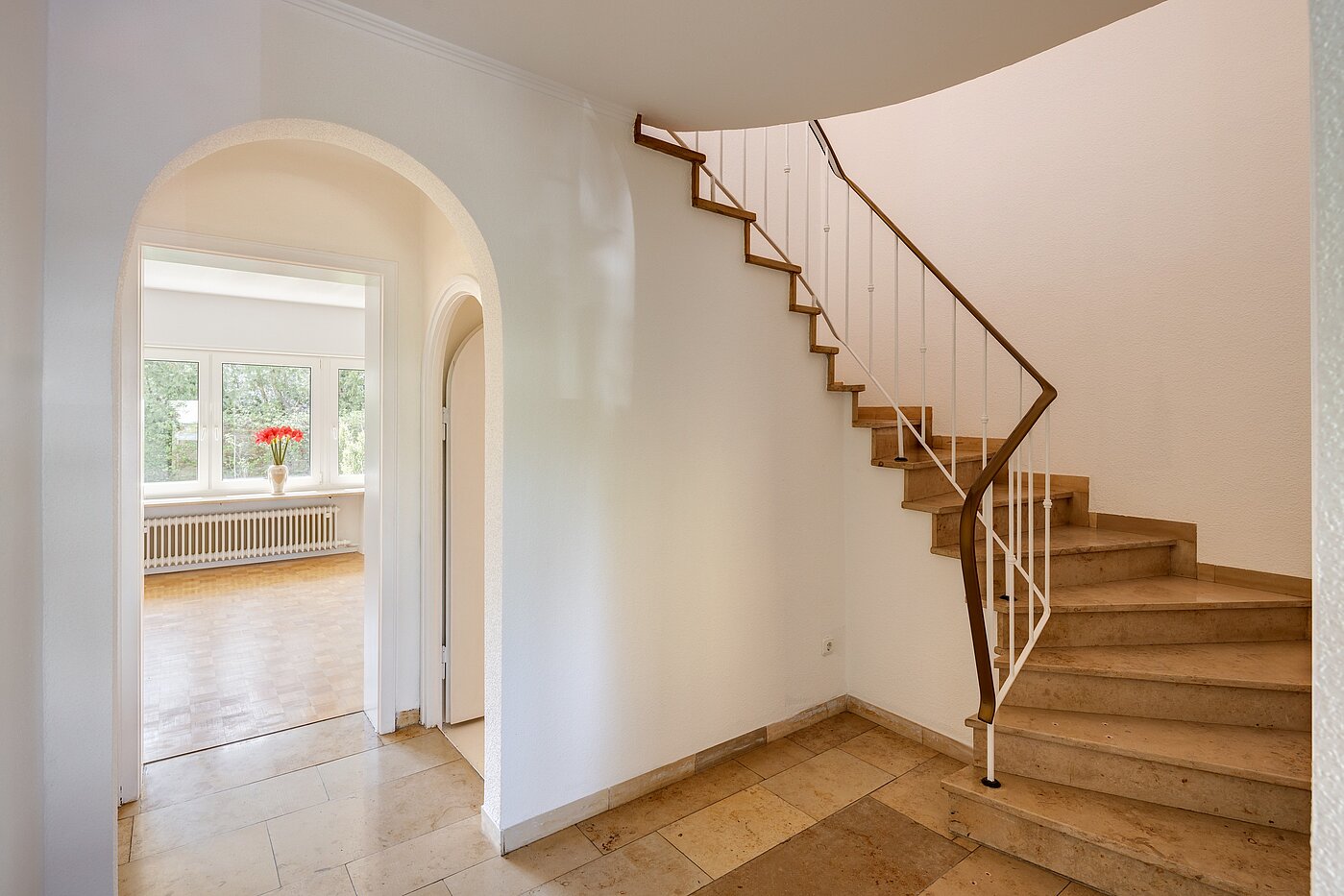 Semi-detached House with 4 room | München-Solln | 70120 | Treppenhaus Erdgeschoß