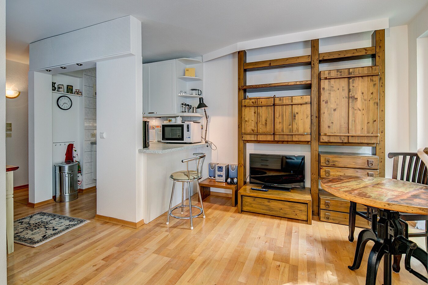 Apartment with 1 room | München-Laim | 70131 | ...mit Platz zum Essen