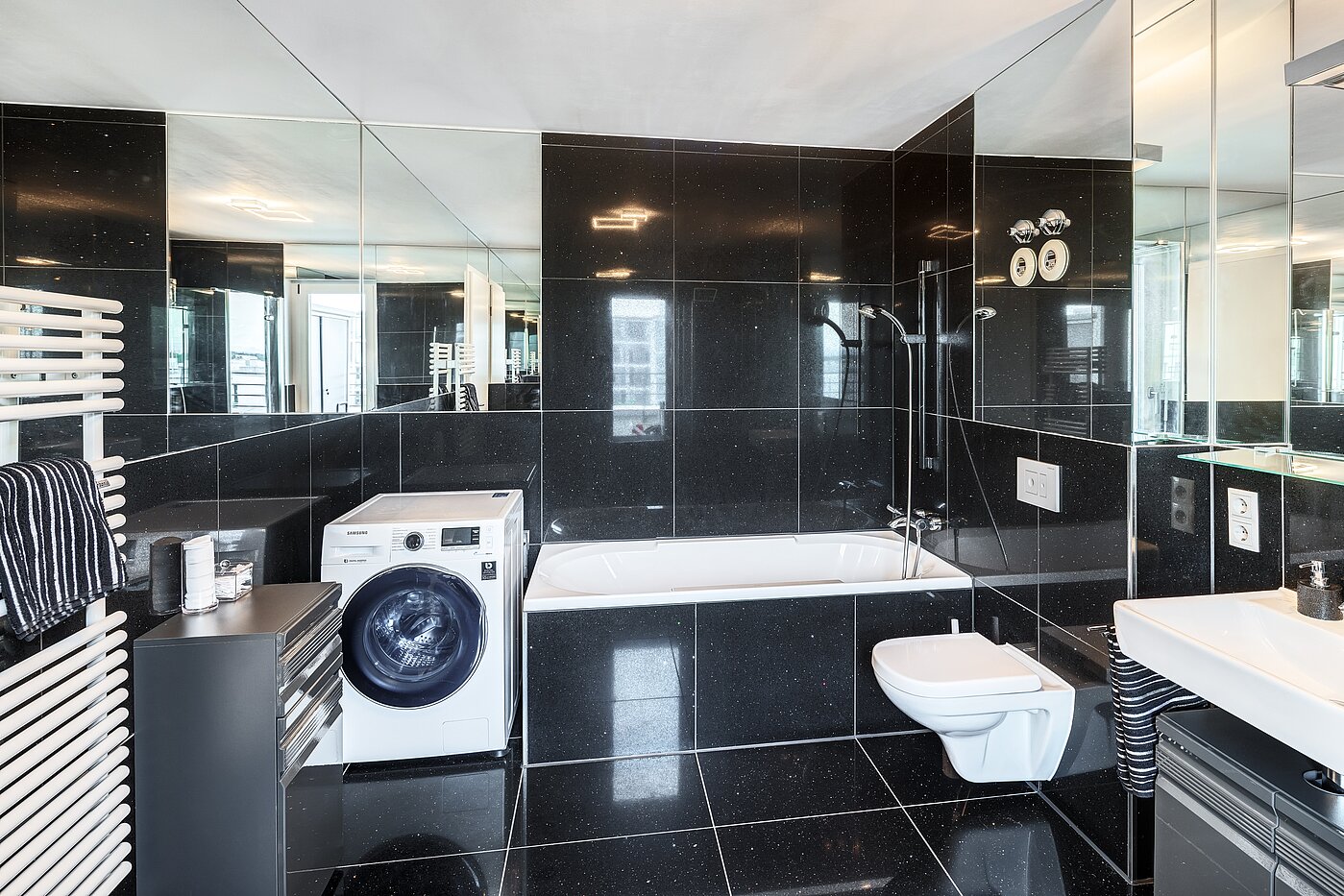 Penthouse with 3 room | München-Riem | 70468 | ...und Badewanne