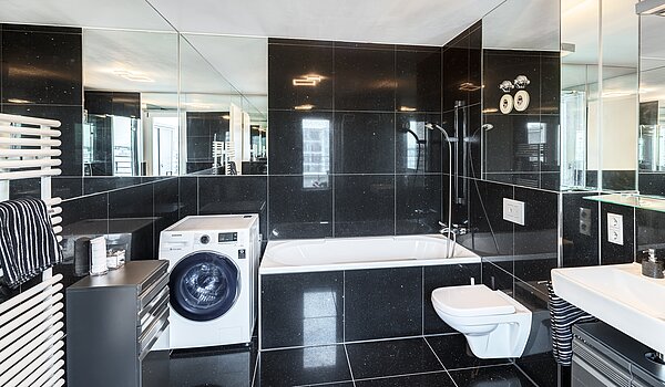 Penthouse with 3 room | München-Riem | 70468 | ...und Badewanne