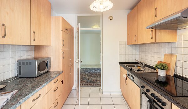 Apartment with 3 room | München-Bogenhausen | 70261 | Praktische Durchgangsküche...