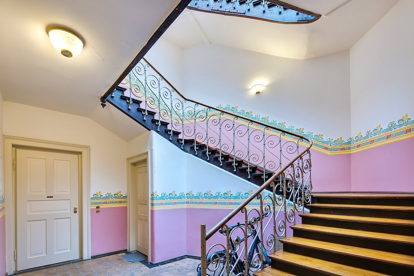 Ground floor apartment with 1 room | München-Haidhausen | 70228 | Treppenhaus mit...