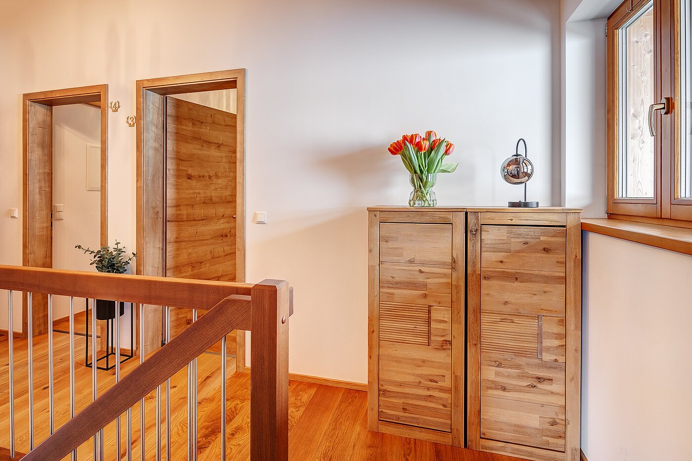 Apartment with 6 room | 70095 | Flur Obergeschoss