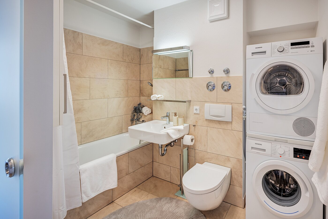 Apartment with 3 room | München-Schwabing | 70299 | Bad