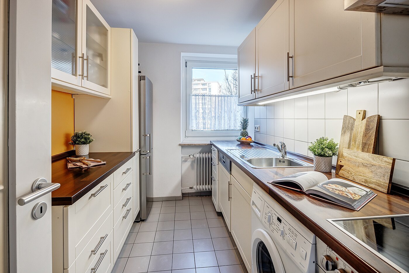 Apartment with 3 room | München-Bogenhausen | 2112ML3 | Küche mit Fenster