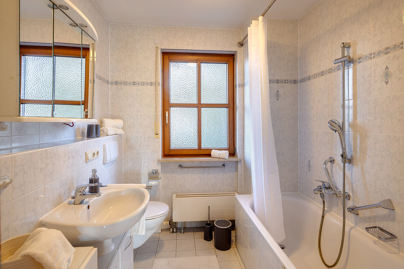 Apartment with 2 room | München-Trudering | 70178 | Tageslichtbad