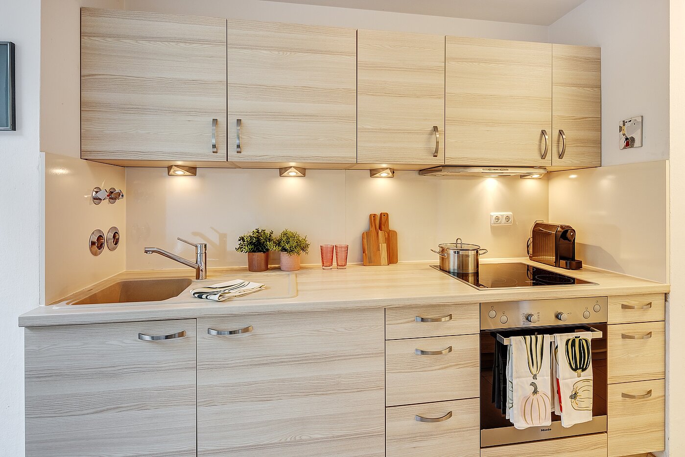 Apartment with 2.5 room | München-Nymphenburg | 2204ML61 | Voll eingerichtete Küche...