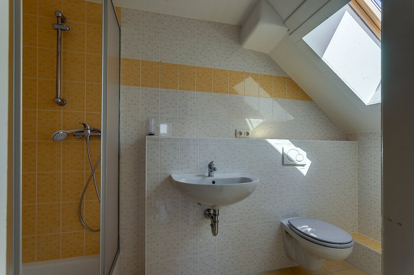 Bauernhaus with 9 room | Hohenschäftlarn | 1805ML4 | Duschbad DG