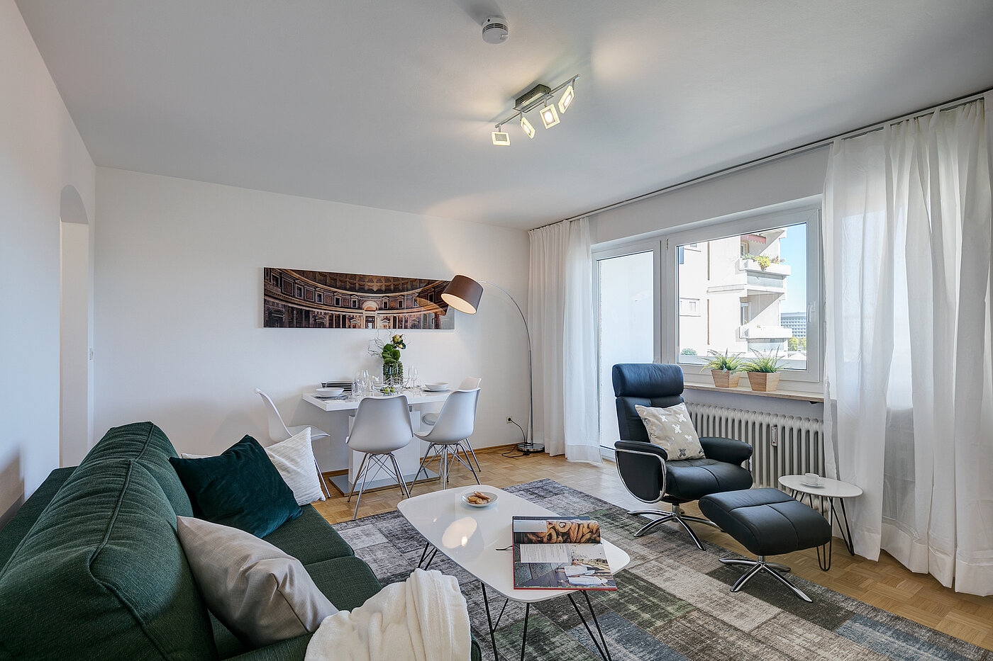 Apartment with 2 room | München-Moosach | 70407