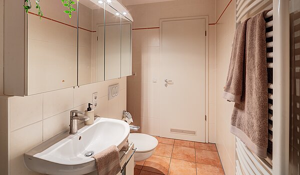 Apartment with 2 room | München-Bogenhausen | 70396 | ... mit Waschmaschinenanschluss