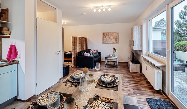 Apartment with 1 room | Karlsfeld | 70460 | Wohn-, Ess- und Schlafbereich