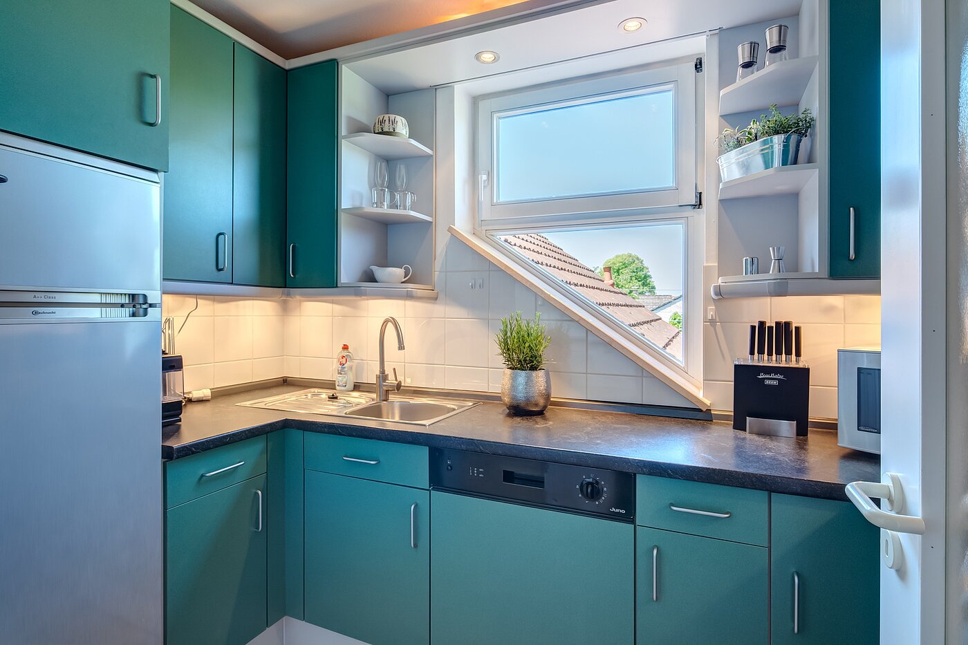 Apartment with 2 room | Neubiberg | 70129 | Küche mit Fenster