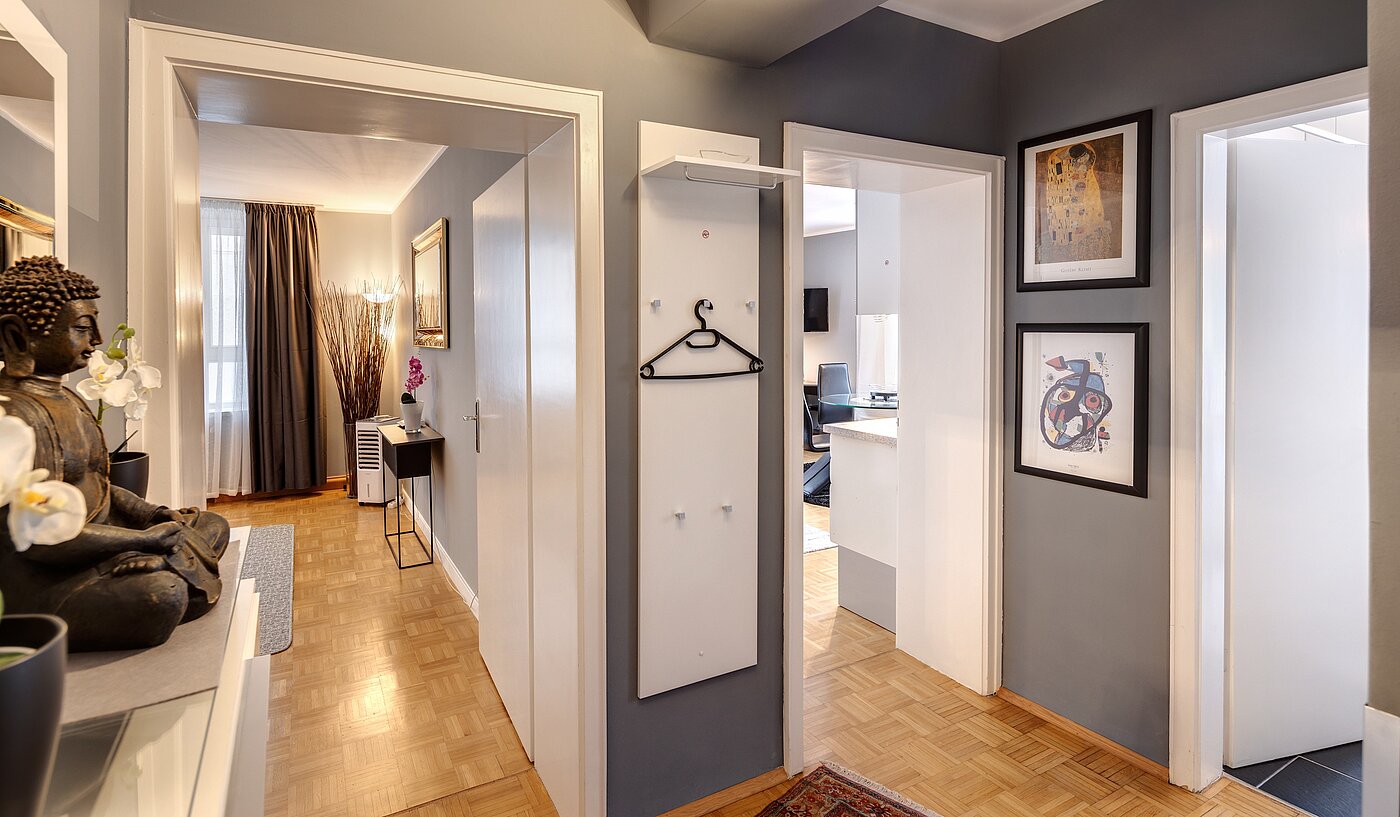 Ground floor apartment with 2 room | 70219 | Vom Eingang kommend