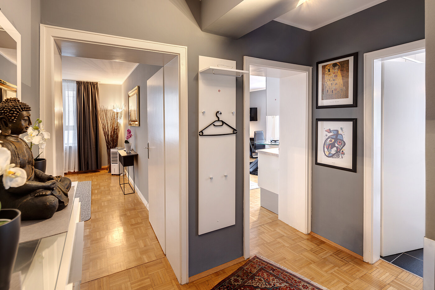 Ground floor apartment with 2 room | 70219 | Vom Eingang kommend