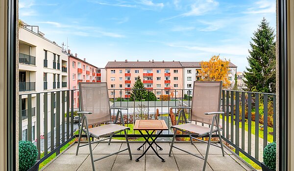 Apartment with 3 room | München-Moosach | 70164 | ...und einem kleinen Balkon zum Innenhof