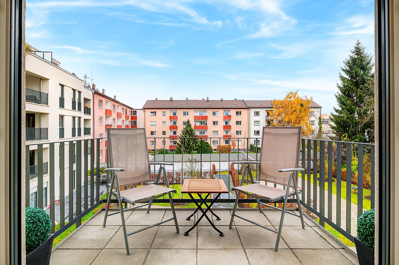 Apartment with 3 room | München-Moosach | 70164 | ...und einem kleinen Balkon zum Innenhof