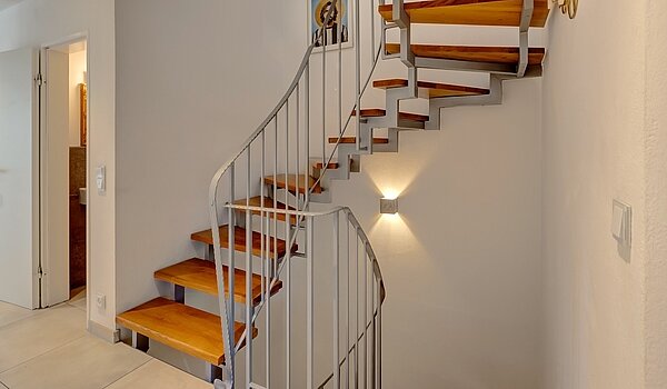 Apartment with 4 room | Ismaning | 700081 | Treppenhaus in der Wohnung