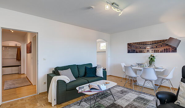 Apartment with 2 room | München-Moosach | 70407 | Wohnbereich
