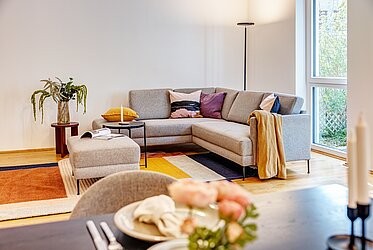 Thalkirchen: Urban Living Surrounded by Nature – 2-Room Apartment with Terrace - Available