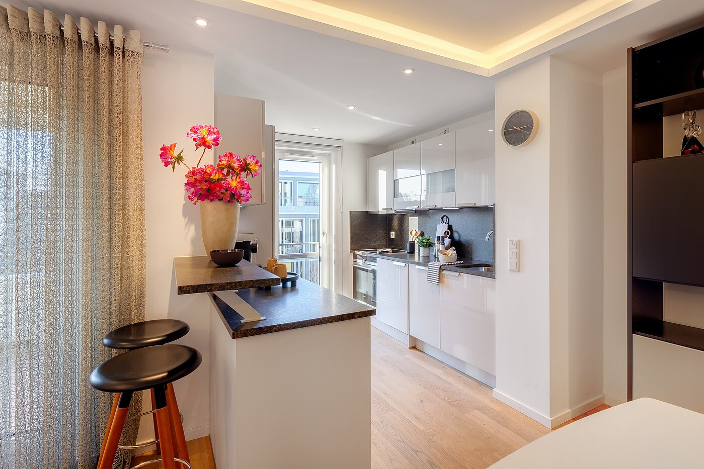 Apartment with 4 room | München-Bogenhausen | 70380 | Offene Küche mit Theke